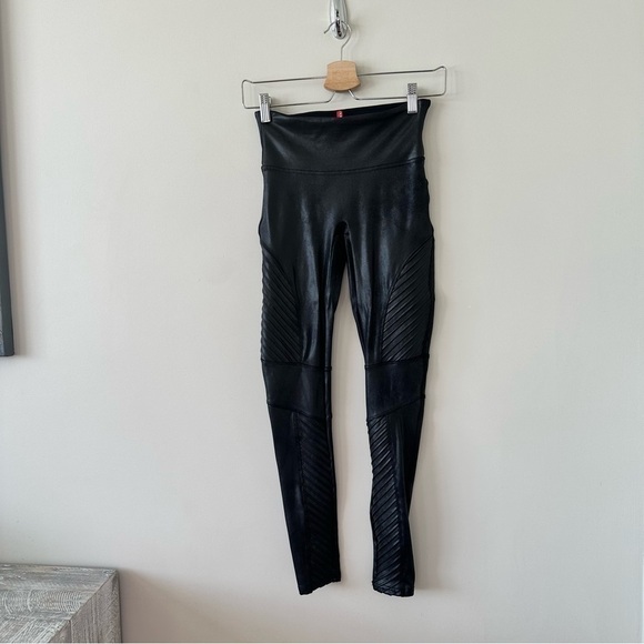 SPANX-FAUX Leather Moto Leggings (Size:Small) - Picture 6 of 13